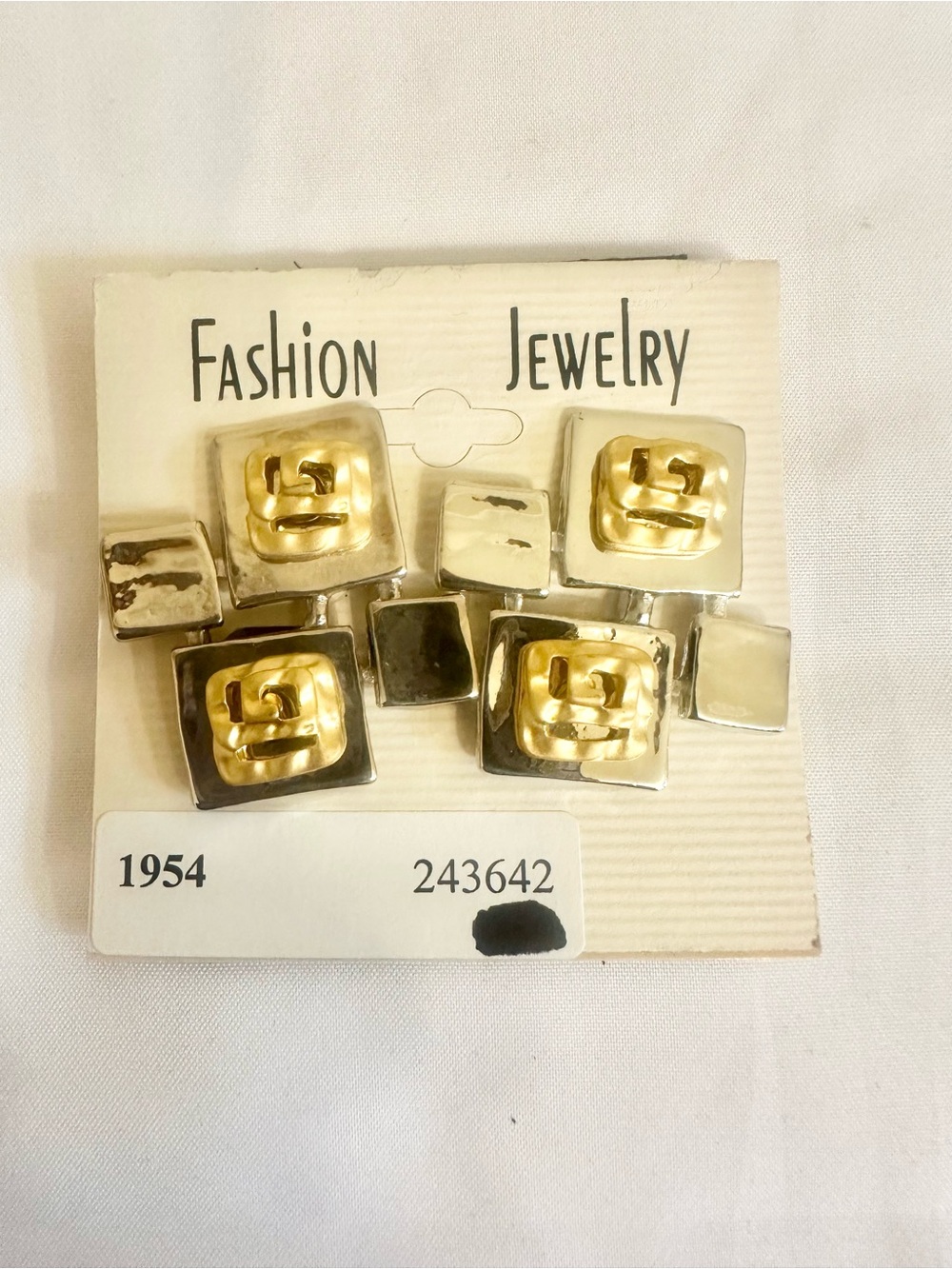 VTG Fashion Jewelry Gold and Silver Square Clip-On Earrings (Moderate Weight)